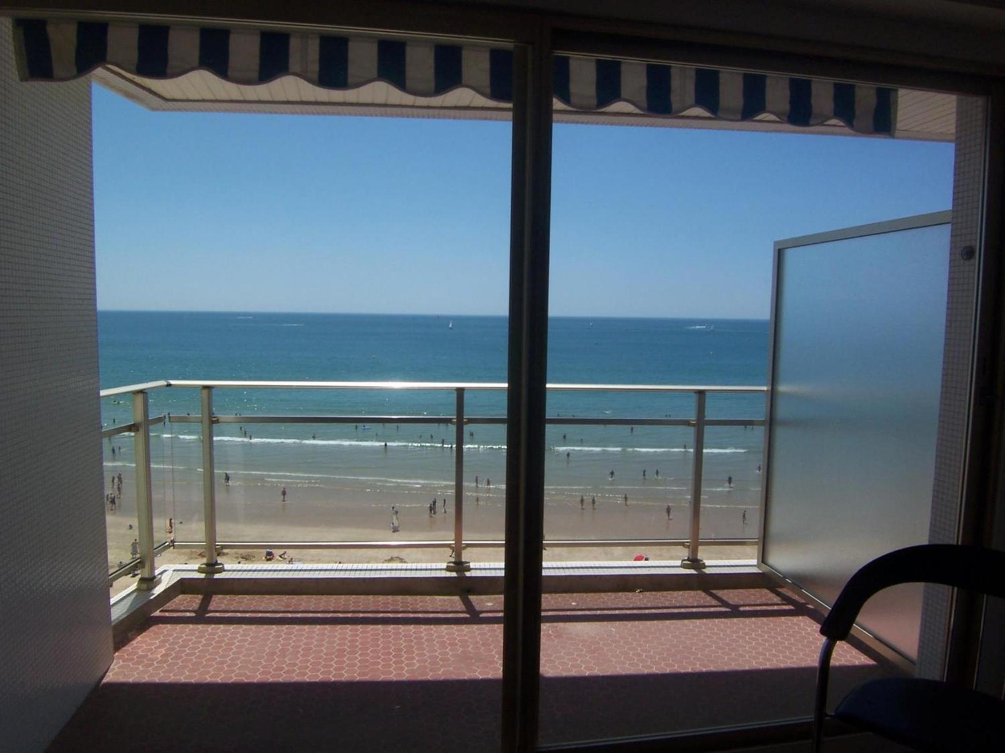 Les Sables-dʼOlonne Studio Face Mer Avec Balcon, Proche Commerces Et Plage - Fr-1-197-164 מראה חיצוני תמונה